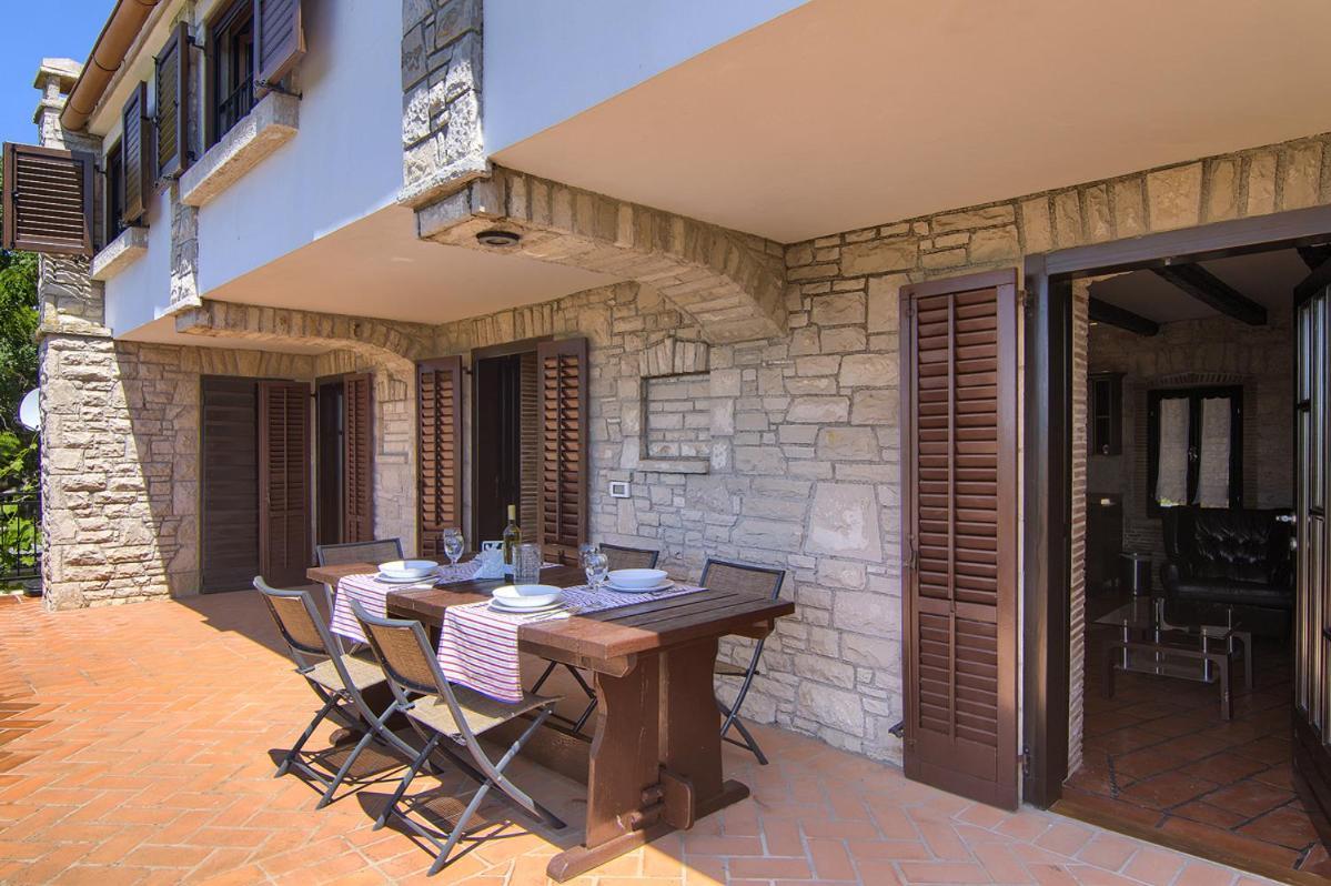 Holiday Home Kukurin Бале Екстериор снимка